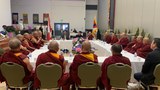 སྲིད་སྐྱོང་མཆོག་གིས་ཁེ་ཎ་ཌའི་ནང་ཆོས་ཚོགས་ཁག་གི་དབུ་འཛིན་དང་གཞོན་སྐྱེས་ཁག་བཅས་དང་མཇལ་འཕྲད་གནང་འདུག