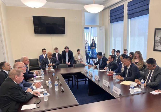བོད་མིའི་སྒྲིག་འཛུགས་ཀྱི་སྲིད་སྐྱོང་མཆོག་གིས་ཨ་རིར་གཞུང་འབྲེལ་ཕྱོགས་ཕེབས་དང་འབྲེལ་ཨ་རིའི་བོད་དོན་དམིགས་བསལ་འབྲེལ་མཐུད་པ་བསྐོ་གཞག་དགོས་པའི་འབོད་སྐུལ་ཞུས་འདུག བོད་མིའི་སྒྲིག་འཛུགས་ཀྱི་སྲིད་སྐྱོང་མཆོག་གིས་ཨ་རིར་གཞུང་འབྲེལ་ཕྱོགས་ཕེབས་དང་འབྲེལ་ཨ་རིའི་བོད་དོན་དམིགས་བསལ་འབྲེལ་མཐུད་པ་བསྐོ་གཞག་དགོས་པའི་འབོད་སྐུལ་ཞུས་འདུག