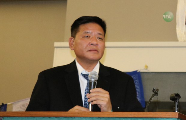 ༧གོང་ས་མཆོག་གིས་སྲིད་སྐྱོང་གསར་པའི་དམ་འབུལ་མཛད་སྒོར་བཀའ་སློབ་བསྩལ་གཏན་འཁེལ་འདུག