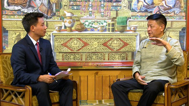 སྲིད་སྐྱོང་གིས། ཨ་རིའི་གྲོས་ཚོགས་ནས་བོད་ཀྱི་ལོ་རྒྱུས་ཀྱི་གནས་བབས་དང་འབྲེལ་བའི་ཁྲིམས་འཆར་བཏོན་པ་དེ་ནི་བཀའ་ཤག་སྐབས་༡༦ པས་བསྒྲུབས་པའི་ལས་དོན་གལ་ཆེ་ཞིལ་ངོས་འཛིན་བྱེད་ཀྱི་ཡོད་པ། སྲིད་སྐྱོང་གིས། ཨ་རིའི་གྲོས་ཚོགས་ནས་བོད་ཀྱི་ལོ་རྒྱུས་ཀྱི་གནས་བབས་དང་འབྲེལ་བའི་ཁྲིམས་འཆར་བཏོན་པ་དེ་ནི་བཀའ་ཤག་སྐབས་༡༦ པས་བསྒྲུབས་པའི་ལས་དོན་གལ་ཆེ་ཞིལ་ངོས་འཛིན་བྱེད་ཀྱི་ཡོད་པ།