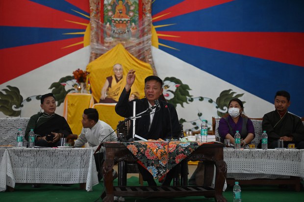 སྲིད་སྐྱོང་མཆོག་གིས་རྒྱ་གར་ལྷོ་ཕྱོགས་ཁུལ་གྱི་འཚམས་གཟིགས་འགྲུབ་སྟེ་རྡ་རམ་སཱ་ལར་ཕེབས་ཐོན་གནང་འདུག སྲིད་སྐྱོང་མཆོག་གིས་རྒྱ་གར་ལྷོ་ཕྱོགས་ཁུལ་གྱི་འཚམས་གཟིགས་འགྲུབ་སྟེ་རྡ་རམ་སཱ་ལར་ཕེབས་ཐོན་གནང་འདུག
