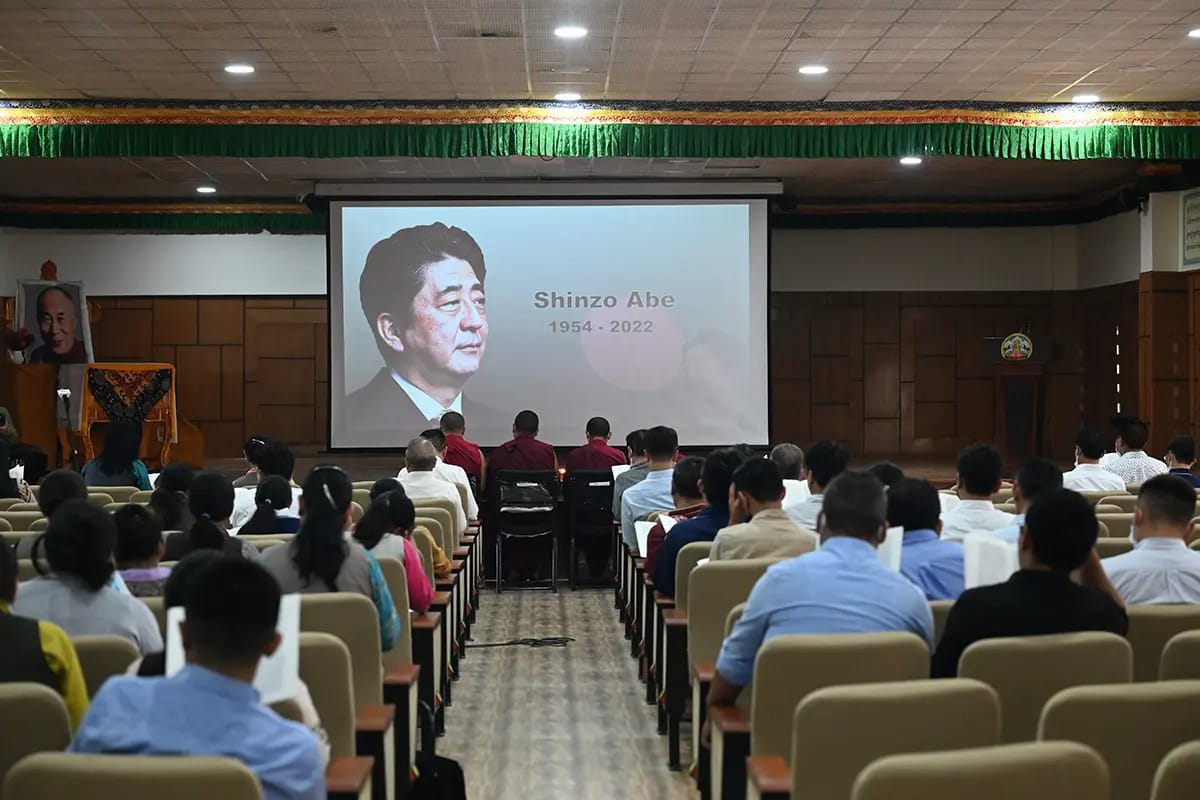 sikyong penpa tsering Shinzo Abe1.jpg