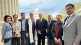 སྲིད་སྐྱོང་མཆོག་གིས་ཨ་རིའི་གྲོས་ཚོགས་ནང་ཨ་རིའི་གྲོས་ཚོགས་ཀྱི་འཐུས་མི་ཁག་ཅིག་དང་མཇལ་འཕྲད་གནང་འདུག