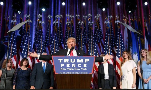 སྐུ་ཞབས་ཌོ་ནལཌ་ཏྲ་རམཔ་(Donald Trump)མཆོག་གིས་སྲིད་འཛིན་ཐོབ་པའི་རྒྱལ་ཁའི་གཏམ་བཤད་གནང་སྐབས། ༢༠༡༦།༡༡།༩ སྐུ་ཞབས་ཌོ་ནལཌ་ཏྲ་རམཔ་(Donald Trump)མཆོག་གིས་སྲིད་འཛིན་ཐོབ་པའི་རྒྱལ་ཁའི་གཏམ་བཤད་གནང་སྐབས། ༢༠༡༦།༡༡།༩