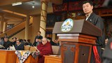 སྲིད་སྐྱོང་བློ་བཟང་སེང་གེ་མཆོག་གིས་བོད་མིའི་རང་དབང་སྒེར་ལངས་ཉིན་གཏམ་བཤད་གནང་བཞིན་པ།