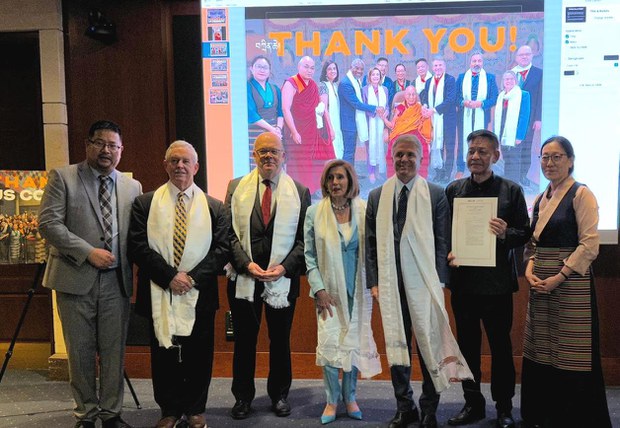 སྲིད་སྐྱོང་མཆོག་ཨ་རིའི་གྲོས་ཚོགས་ནང་དངོས་སུ་བཅར་ནས་བོད་དོན་ཁྲིམས་ཡིག་གཏན་འབེབས་བྱུང་བར་ཐུགས་རྗེ་ཆེ་ཞུས་འདུག སྲིད་སྐྱོང་མཆོག་ཨ་རིའི་གྲོས་ཚོགས་ནང་དངོས་སུ་བཅར་ནས་བོད་དོན་ཁྲིམས་ཡིག་གཏན་འབེབས་བྱུང་བར་ཐུགས་རྗེ་ཆེ་ཞུས་འདུག