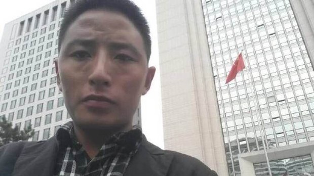 ཆབ་སྲིད་བཙོན་ཟུར་བཀྲ་ཤིས་དབང་ཕྱུག་ལགས་སུ་མ་འོངས་པར་གཞི་རྩའི་རང་དབང་ཆ་ཚང་སྤྲོད་དགོས། ཆབ་སྲིད་བཙོན་ཟུར་བཀྲ་ཤིས་དབང་ཕྱུག་ལགས་སུ་མ་འོངས་པར་གཞི་རྩའི་རང་དབང་ཆ་ཚང་སྤྲོད་དགོས།