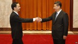 ཐེ་ཝན་གྱི་གཞུང་འཛིན་གོ་མིན་ཏང་ཚོགས་པའི་ཚོགས་གཙོ་དང་རྒྱ་ནག་གི་སྲིད་འཛིན་དབར་ཐུག་འཕྲད་གནང་སྐབས། ༢༠༡༥།༥།༤