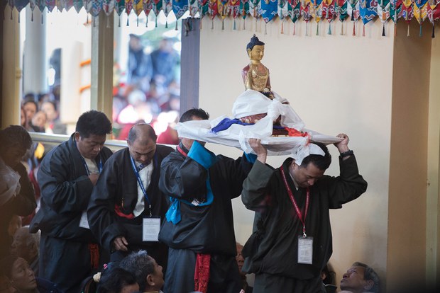 ༧གོང་ས་མཆོག་ལ་བརྟན་བཞུགས་སྐབས། ༢༠༡༥།༢།༤