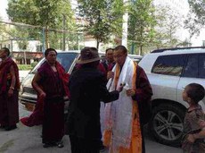 བསྟན་འཛིན་རང་ཤར་གློད་བཀྲོལ་དང་དགའ་བསུ། ༢༠༡༤།༧།༡༤