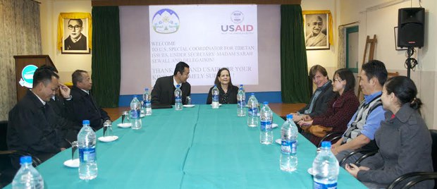 ཨ་མི་རི་ཀས་བོད་མིར་རོཊ་དངུལ་ཨ་སྒོར་ས་ཡ་གསུམ་ལྷག་གནང་བར་ཐུགས་རྗེ་ཆེ་ཞུས་བའི་སྐབས། ༢༠༡༤།༡༡།༢༡ ཨ་མི་རི་ཀས་བོད་མིར་རོཊ་དངུལ་ཨ་སྒོར་ས་ཡ་གསུམ་ལྷག་གནང་བར་ཐུགས་རྗེ་ཆེ་ཞུས་བའི་སྐབས། ༢༠༡༤།༡༡།༢༡