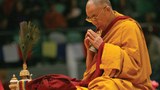 ༧གོང་ས་༧སྐྱབས་མགོན་ཆེན་པོ་མཆོག་ལ་མཚན་སྨད་ཞུ་བའི་གནས་ཚུལ་སྤེལ་བར་འཛམ་གླིང་ཁྱོན་ནས་ངོ་རྒོལ་བྱེད་བཞིན་པ།