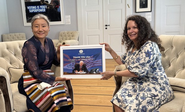 སུད་སི་བོད་ཀྱི་སྐུ་ཚབ་དོན་གཅོད་དང་མཉམ་འབྲེལ་རྒྱལ་ཚོགས་ཀྱི་འགྲོ་བ་མིའི་ཐོབ་ཐང་ལྷན་ཚོགས་ཀྱི་ཨ་རིའི་གཞུང་ཚབ་ཆེན་མོ་གཉིས་མཇལ་འཕྲད་གནང་འདུག སུད་སི་བོད་ཀྱི་སྐུ་ཚབ་དོན་གཅོད་དང་མཉམ་འབྲེལ་རྒྱལ་ཚོགས་ཀྱི་འགྲོ་བ་མིའི་ཐོབ་ཐང་ལྷན་ཚོགས་ཀྱི་ཨ་རིའི་གཞུང་ཚབ་ཆེན་མོ་གཉིས་མཇལ་འཕྲད་གནང་འདུག