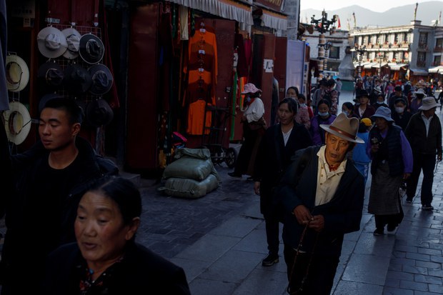 ཕྱི་ལོ་ ༢༠༢༤ ལོར་རྒྱ་ནག་གཞུང་གིས་བོད་ནང་དྲག་ཤུགས་དང་བཙན་ཐབས་ཁོ་ནས་དམ་དྲག་བྱས་ཡོད་པ་བཞིན་མ་འོངས་པར་མུ་མཐུད་བོད་ནང་གི་གནས་སྟངས་ཛ་དྲག་ཏུ་འགྲོ་རྒྱུ་ཡིན་པ། ཉམས་ཞིབ་པས་འགྲེལ་བརྗོད་གནང་གི་འདུག ཕྱི་ལོ་ ༢༠༢༤ ལོར་རྒྱ་ནག་གཞུང་གིས་བོད་ནང་དྲག་ཤུགས་དང་བཙན་ཐབས་ཁོ་ནས་དམ་དྲག་བྱས་ཡོད་པ་བཞིན་མ་འོངས་པར་མུ་མཐུད་བོད་ནང་གི་གནས་སྟངས་ཛ་དྲག་ཏུ་འགྲོ་རྒྱུ་ཡིན་པ། ཉམས་ཞིབ་པས་འགྲེལ་བརྗོད་གནང་གི་འདུག