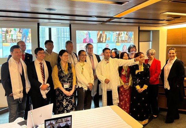 ཁེ་ཎ་ཌའི་གྲོས་ཚོགས་ཀྱི་ཚོགས་ཁང་ནང་དུ་བོད་ཀྱི་ཉིན་མོ་སྲུང་བརྩི་གནང་འདུག