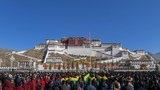 ཡར་ལངས་ཞིང་བྲན་ཁྲི་ཚོ་བརྒྱར་བཅིངས་འགྲོལ་བཏང་སྐོར་དང་ཡར་རྒྱས་བཏང་སྐོར་བཤད་བཞིན་བོད་ནང་དམ་དྲག་དང་བརྟན་བརླིང་ཆེད་འགྲོ་གྲོན་ཤུགས་ཆེན་གཏོང་བཞིན་པ་ནི་ནང་འགལ་ཡིན་པ། ཉམས་ཞིབ་པས་འགྲེལ་བརྗོད་གནང་གི་འདུག