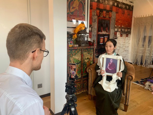བོད་ཀྱི་ཆབ་སྲིད་བཙོན་ཟུར་རྣམ་སྐྱིད་ལགས་ཡོ་རོབ་ནང་སྐོར་བསྐྱོད་ཀྱིས་རྒྱལ་སྤྱིའི་སྤྱི་ཚོགས་དང་འགྲོ་བ་མིའི་ཐོབ་ཐང་ཚོགས་པ་ཁག་ནས་བོད་ནང་གི་ཆབ་སྲིད་བཙོན་པ་རྣམས་གློད་གྲོལ་ཆེད་རྒྱབ་སྐྱོར་ཡོང་བའི་འབོད་སྐུལ་ཞུས་འདུག