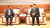 བལ་ཡུལ་གྱི་སྲིད་བློན་གཞོན་པས་ལྷ་ས་ནས་བོད་རང་སྐྱོངས་ལྗོངས་ཟེར་བའི་དམར་ཤོག་དྲུང་ཆེ་དང་གྲོས་མོལ་གནང་འདུག