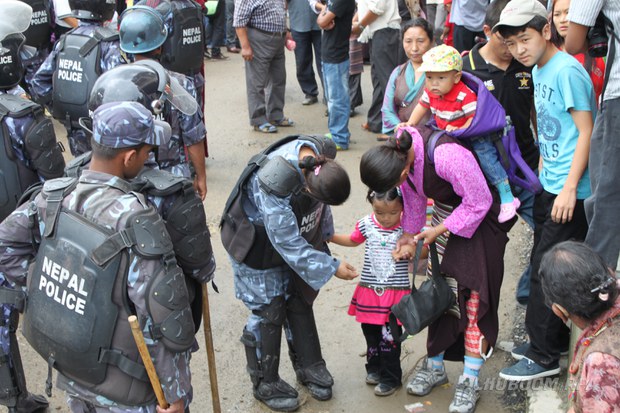 བལ་ཡུལ་གཞུང་གིས་སྐྱབས་བཅོལ་ལག་འཁྱེར་སྤྲོད་རྒྱུའི་ཁོངས་སུ་བོད་མི་ཚོ་བཅུག་མི་འདུག བལ་ཡུལ་གཞུང་གིས་སྐྱབས་བཅོལ་ལག་འཁྱེར་སྤྲོད་རྒྱུའི་ཁོངས་སུ་བོད་མི་ཚོ་བཅུག་མི་འདུག
