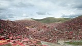 རྒྱ་ནག་གཞུང་གིས་གསེར་རྟ་བླ་རུང་སྒར་ནས་ཡིག་ཆ་མེད་སྐོར་བརྗོད་ནས་གྲྭ་བཙུན་ ༡༠༠༠ ལྷག་ཕྱིར་ཕུད་བཏང་འདུག