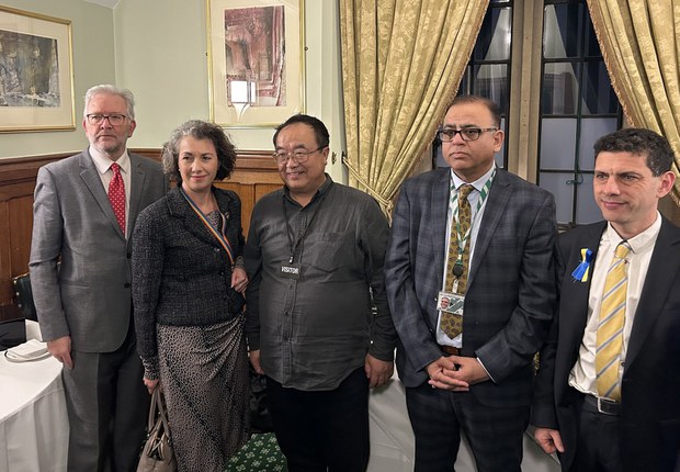 འབུམ་རམས་པ་རྒྱལ་ལོ་ལགས་ཀྱིས་དབྱིན་ཡུལ་གྲོས་ཚོགས་ཀྱི་འཐུས་མི་ཚོར་བོད་ནང་གི་གནས་སྟངས་གླེང་འདུག འབུམ་རམས་པ་རྒྱལ་ལོ་ལགས་ཀྱིས་དབྱིན་ཡུལ་གྲོས་ཚོགས་ཀྱི་འཐུས་མི་ཚོར་བོད་ནང་གི་གནས་སྟངས་གླེང་འདུག