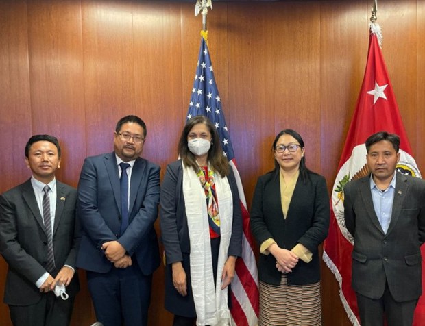 ཕྱི་དྲིལ་བཀའ་བློན་མཆོག་གིས་ཨ་རིའི་བོད་དོན་ཆེད་དམིགས་བསལ་འབྲེལ་མཐུད་པ་དང་མཇལ་མོལ་གནང་འདུག ཕྱི་དྲིལ་བཀའ་བློན་མཆོག་གིས་ཨ་རིའི་བོད་དོན་ཆེད་དམིགས་བསལ་འབྲེལ་མཐུད་པ་དང་མཇལ་མོལ་གནང་འདུག