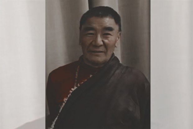 བརྒྱད་ཅུའི་འཁྲུངས་སྐར་བསུ་ཞེས་པའི་སྐད་འཕྲིན་ཚོགས་པ་བཙུགས་རྐྱེན་བོད་མི་བློ་ཚེ་ལགས་འཛིན་བཟུང་བྱས་ཡོད་འདུག