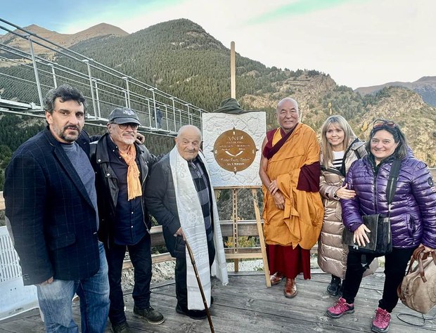 ཨན་ཌོ་ར་རྒྱལ་ཁབ་ནང་གི་ཟམ་པ་རིང་པོ་ཞིག་ལ་བོད་ཀྱི་ཟམ་པ་ཞེས་གཞུང་འབྲེལ་དབུ་འབྱེད་གནང་འདུག ཨན་ཌོ་ར་རྒྱལ་ཁབ་ནང་གི་ཟམ་པ་རིང་པོ་ཞིག་ལ་བོད་ཀྱི་ཟམ་པ་ཞེས་གཞུང་འབྲེལ་དབུ་འབྱེད་གནང་འདུག