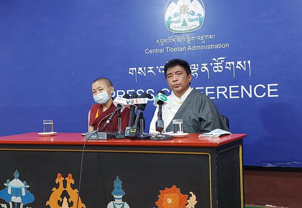 བཙན་བྱོལ་བོད་མིའི་སྒྲིག་འཛུགས་ཀྱི་དབུས་འོས་བསྡུ་ལས་ཁང་ནས་སྤྱི་ཟླ་༡༡པའི་ཚེས་༡༦ཉིན་བཞུགས་སྒར་དུ་གསར་འགོད་གསལ་བསྒྲགས་སྤེལ་སྐབས། 11/16/20 བཙན་བྱོལ་བོད་མིའི་སྒྲིག་འཛུགས་ཀྱི་དབུས་འོས་བསྡུ་ལས་ཁང་ནས་སྤྱི་ཟླ་༡༡པའི་ཚེས་༡༦ཉིན་བཞུགས་སྒར་དུ་གསར་འགོད་གསལ་བསྒྲགས་སྤེལ་སྐབས། 11/16/20