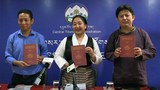 ཤེས་རིག་བརྡ་ཆད་ཚན་པས་བརྡ་ཆད་དེབ་ཕྲེང་བཅུ་གཉིས་པ་དང་བཀོལ་སྤྱོད་མཉེན་ཆས་བཅས་དབུ་འབྱེད་སྐབས།་༢༠༡༩།༦།༦
