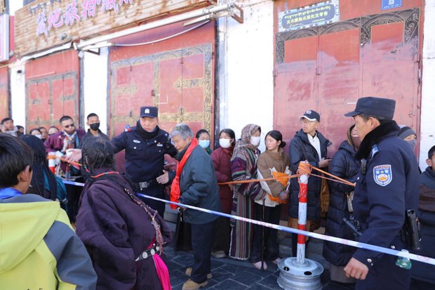 བོད་ཀྱི་ལོ་གསར་དང་བསྟུན་རྒྱ་ནག་གཞུང་གིས་བོད་ཀྱི་རྒྱལ་ས་ལྷ་ས་ཁུལ་དུ་དམ་དྲག་ཞིབ་བཤེར་བྱེད་འགོ་བཙུགས་འདུག