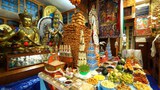 བཞུགས་སྒར་དུ་རབ་གནས་ཤིང་སྦྲུལ་ལོའི་གནམ་ལོ་གསར་དུ་ཚེས་པར་དཔལ་ལྡན་དམག་ཟོར་རྒྱལ་མོར་ཚེས་གཏོར་གྱིས་མཚོན་པའི་ཆོས་ཕྱོགས་ཀྱི་རྣམ་པའི་སྒོ་ནས་ལོ་སར་སྲུང་བརྩི་ཞུས་སོང་།
