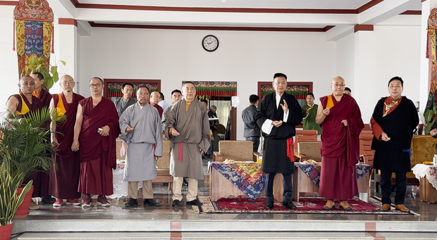 སྲིད་སྐྱོང་དང་སྤྱི་འཐུས་ཚོགས་གཙོ་རྣམ་གཉིས་ལྷན་ཞུགས་ཐོག་སྦེལ་ཀོབ་ཏུ་ལོ་གསར་གྱི་རྟེན་འབྲེལ་མཛད་སྒོ་འཚོགས་སོང་།