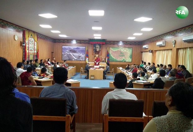 སྐབས་བཅུ་དྲུག་པའི་བོད་མི་མང་སྤྱི་འཐུས་གྲོས་ཚོགས་ཀྱི་ཚོགས་དུས་དང་པོའི་སྐབས། ༢༠༡༦།༦།༣ སྐབས་བཅུ་དྲུག་པའི་བོད་མི་མང་སྤྱི་འཐུས་གྲོས་ཚོགས་ཀྱི་ཚོགས་དུས་དང་པོའི་སྐབས། ༢༠༡༦།༦།༣