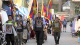 རྒྱ་གར་དང་ཨ་རི་བཅས་སུ་བོད་མི་ཚོས་གདུང་སེམས་མཉམ་བསྐྱེད་ཆེད་མར་མེ་ཁྲོམ་སྐོར་གནང་འདུག