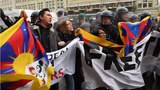 སུད་སིར་བོད་མི་དང་བོད་དོན་རྒྱབ་སྐྱོར་བ་ཚོས་རྒྱ་ནག་གི་སྲིད་འཛིན་ཞེ་ལ་ངོ་རྒོལ། ༢༠༡༧།༡།༡༥