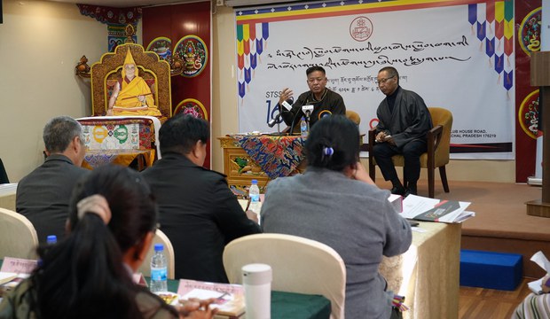 བཙན་བྱོལ་བོད་མིའི་སློབ་གྲྭ་ཁག་ནང་དཀའ་ངལ་ཆེ་ཤོས་ནི་སློབ་ཕྲུག་གི་གྲངས་འབོར་ཇེ་ཉུང་དུ་འགྲོ་བཞིན་པ་དེ་ཡིན་འདུག བཙན་བྱོལ་བོད་མིའི་སློབ་གྲྭ་ཁག་ནང་དཀའ་ངལ་ཆེ་ཤོས་ནི་སློབ་ཕྲུག་གི་གྲངས་འབོར་ཇེ་ཉུང་དུ་འགྲོ་བཞིན་པ་དེ་ཡིན་འདུག