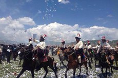 བོད་ནང་བོད་མི་ཚོས་འཁྲུངས་སྐར་སྲུང་བརྩི་བྱེད་བཞིན་པ། ༢༠༡༤།༧།༦