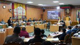 རྒྱ་གར་གནས་སྡོད་བོད་མི་རྣམས་ཀྱི་ཕྱིར་སྐྱོད་ལག་དེབ་ཀྱི་དཀའ་ངལ་གཙོས་པའི་གནད་དོན་གཞན་ཁག་གཅིག་གི་སྐོར་གྲོས་ཚོགས་སུ་བགྲོ་གླེང་ལྷུག་པོ་གནང་སོང་།
