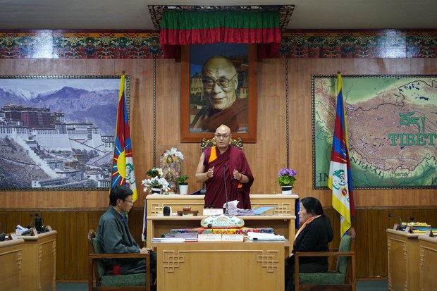 བོད་མིའི་སྒྲིག་འཛུགས་ཀྱི་རྩིས་ལོ་༢༠༢༥དང་༢༦ཆེད་ཧིན་སྒོར་ས་ཡ་སུམ་སྟོང་གསུམ་བརྒྱ་ལྷག་གི་སྔོན་རྩིས་བཀའ་ཁྲོལ་དང་འབྲེལ་བོད་མི་མང་སྤྱི་འཐུས་ལྷན་ཚོགས་ཀྱི་གྲོས་ཚོགས་ཚོགས་དུས་དགུ་པ་མཇུག་སྒྲིལ་བ། བོད་མིའི་སྒྲིག་འཛུགས་ཀྱི་རྩིས་ལོ་༢༠༢༥དང་༢༦ཆེད་ཧིན་སྒོར་ས་ཡ་སུམ་སྟོང་གསུམ་བརྒྱ་ལྷག་གི་སྔོན་རྩིས་བཀའ་ཁྲོལ་དང་འབྲེལ་བོད་མི་མང་སྤྱི་འཐུས་ལྷན་ཚོགས་ཀྱི་གྲོས་ཚོགས་ཚོགས་དུས་དགུ་པ་མཇུག་སྒྲིལ་བ།