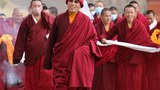 རྒྱ་ནག་གཞུང་གིས་མཆོག་སྤྲུལ་ཧཱུྃ་ཀར་རྡོ་རྗེ་མཆོག་སྐུ་གྲོངས་བ་དང་འབྲེལ་ཁོང་གི་པར་རིས་སྤྱི་ཚོགས་དྲ་ལམ་དུ་སྤེལ་སྐོར་ཡུལ་མི་མང་པོར་འདྲི་རྩད་འབོད་འགུག་བྱེད་བཞིན་འདུག