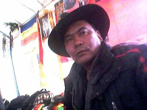 ཚེ་མགོན་རྒྱལ་གྱིས་ངག་བཅད་ཀྱིས་ངོ་རྒོལ་བྱས་ཡོད་པ།