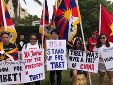 བོད་མི་དང་བོད་དོན་རྒྱབ་སྐྱོར་བས་རྒྱ་ནག་གི་སྲིད་འཛིན་ཨ་རིར་ཡོང་བཞིན་པར་ངོ་རྒོལ་སྐབས། ༢༠༡༧།༤།༦