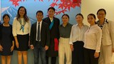 ཨ་མི་རི་ཀའི་བོད་དོན་དམིགས་བསལ་འབྲེལ་མཐུད་པ་ Uzra Zeya མཆོག་གིས་བོད་མི་གཞོས་སྐྱེས་ཁག་ཅིག་དང་མཇལ་མོལ་གནང་པ།