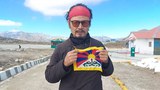 བསྟན་འཛིན་བརྩོན་འགྲུས་ལགས་ཨ་རུ་ན་ཅལ་མངའ་སྡེའི་ནང་འབྱོར་ནས་བོད་དོན་སྐོར་བསྐྱོད་གནང་བཞིན་འདུག