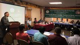 བྱང་ཨ་རིའི་གཟའ་མཇུག་སློབ་གྲྭའི་བོད་ཡིག་དགེ་རྒན་རྣམས་ལ་ཟབ་སྦྱོང་གནང་བཞིན་པ།