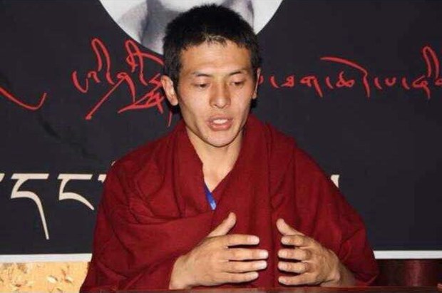 དགེ་འདུན་པ་བློ་མིག་གམ་འཇམ་དབྱངས་ལགས་ཀྱི་ཉེ་པར། 