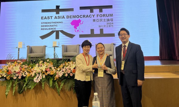 ཐེ་ཝན་ནང་འཚོགས་པའི་ཤར་ཨེ་ཤེ་ཡ་མང་གཙོ་ལྷན་ཚོགས།