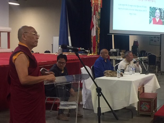 གཟའ་མཇུག་སློབ་གྲྭའི་སློབ་མ་རྣམས་ལ་ལམ་སྟོན། གཟའ་མཇུག་སློབ་གྲྭའི་སློབ་མ་རྣམས་ལ་ལམ་སྟོན།