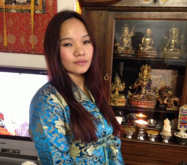 བྲག་དཀར་རྗེ་བཙུན་སྐུ་ཞབས་ཞུ་བའི་ལོ་རྒྱུས། བྲག་དཀར་རྗེ་བཙུན་སྐུ་ཞབས་ཞུ་བའི་ལོ་རྒྱུས།